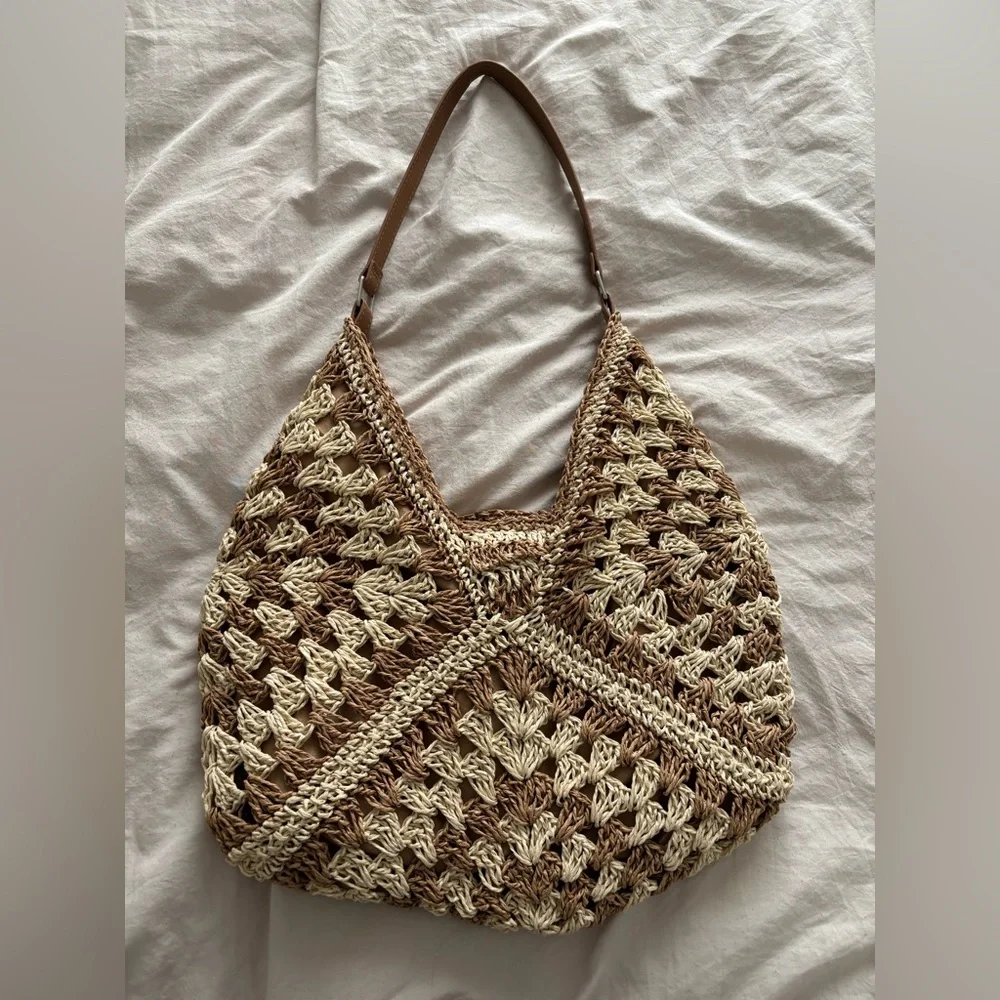 Super cute beachy bag! - Picture 2 of 3